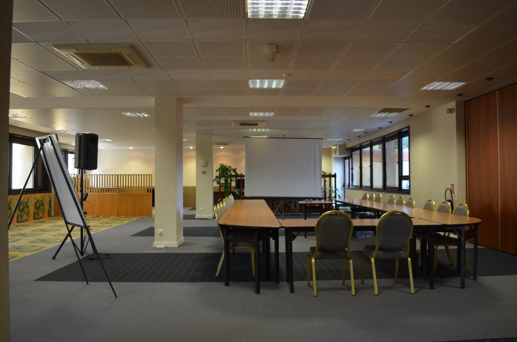 Kyriad Direct Montauban Centre Exterior foto